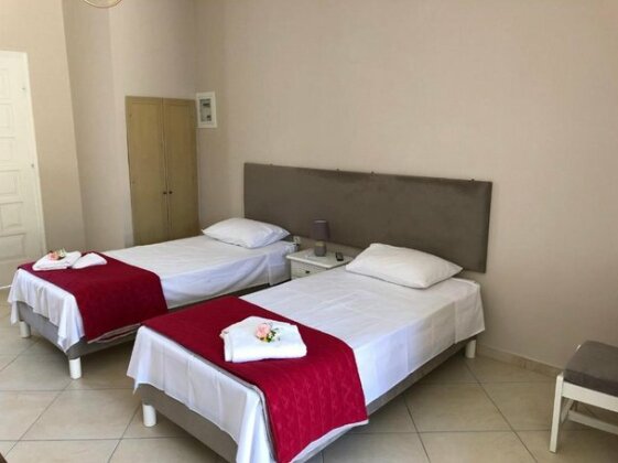 Petros Rooms & Apartments - Photo5