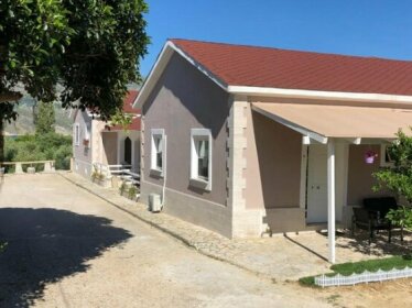 Petros Rooms & Apartments