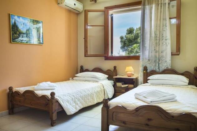 Polymnia Studios & Apartments - Photo2