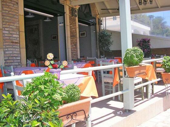 Poseidon Apartments Agia Effimia - Photo3