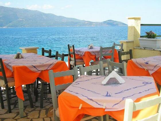 Poseidon Apartments Agia Effimia - Photo5