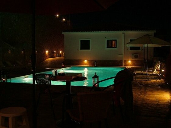Sarantos Pool Suites - Photo5