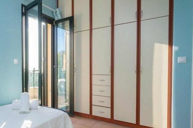 Sea View Antigone's Villa with playground - Photo3