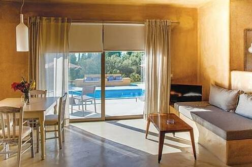 Selene Cephalonia - Photo4