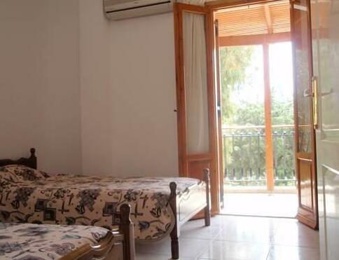 Solomos Apartments - Photo2