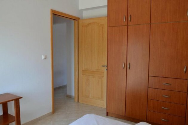 Spacious 1 bedroom apartment 2 km to Pessada beach - Photo4