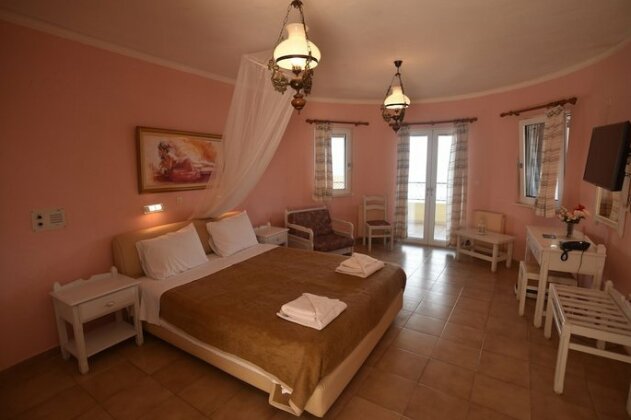 Stella Hotel Apartments - Photo2
