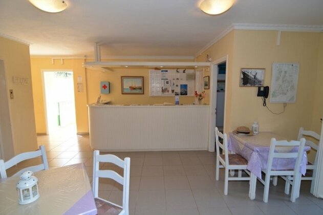 Stella Hotel Apartments - Photo3