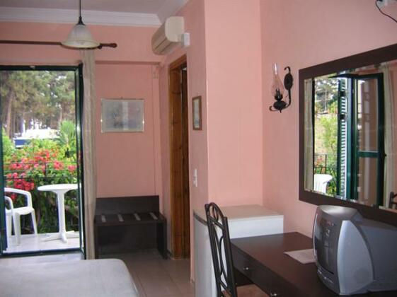 Tara Beach Hotel - Photo3