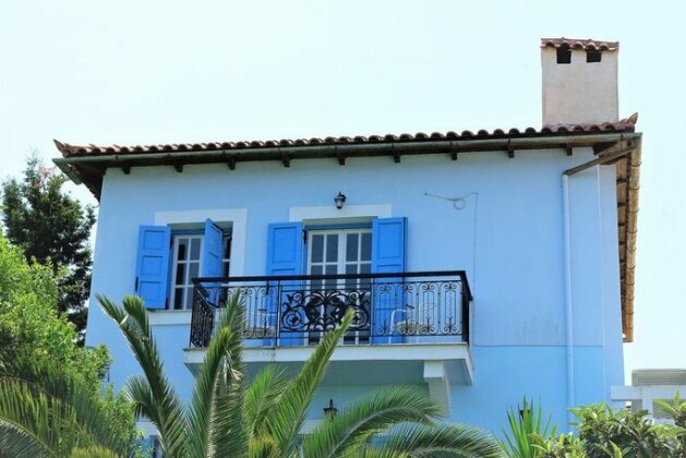 The Cottage with the View