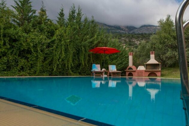 Thelxis Villa - Photo2
