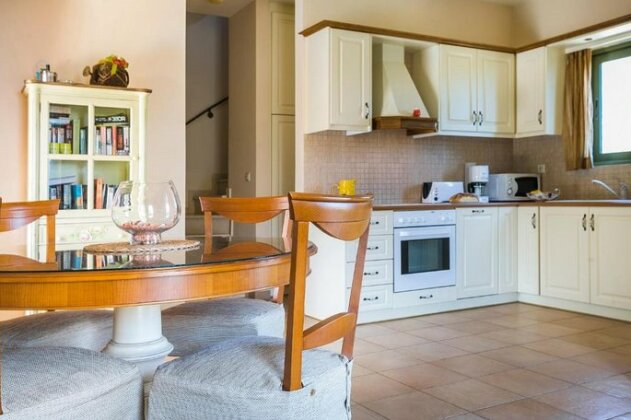 Thelxis Villa - Photo4