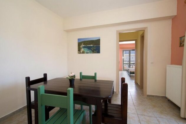 Theodora Studios & Apartments - Photo5