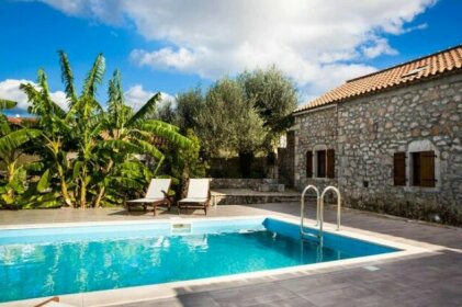 To Petrino 3BD stone villa with pool