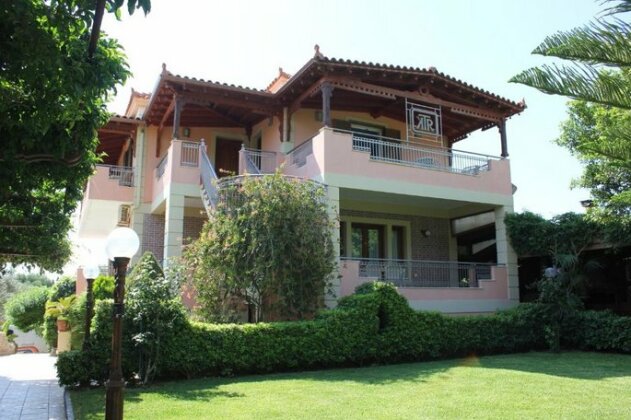 Tosis Apartments