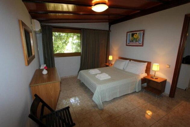 Tosis Apartments - Photo4