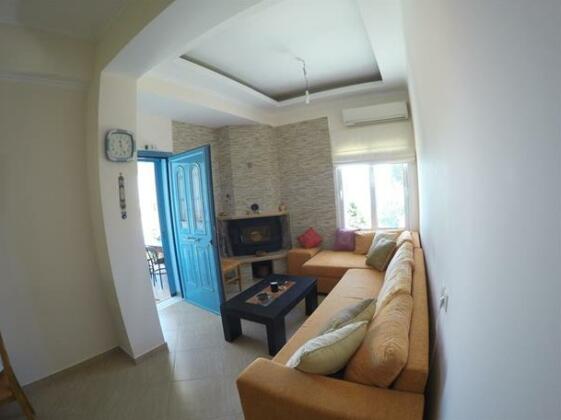 Traditional Stone-Built Home - Photo3