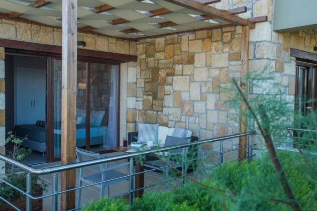 Tramonto Suites - Photo2
