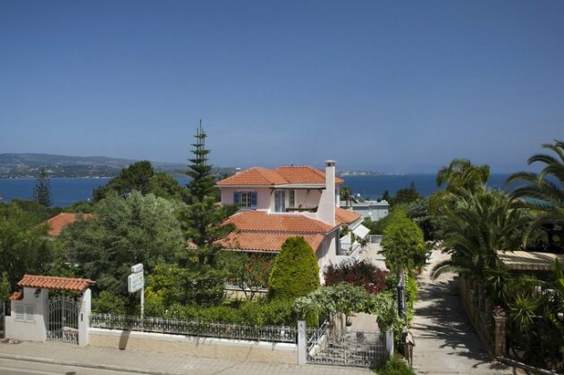 Tzivras Villa & Apartments - Photo2