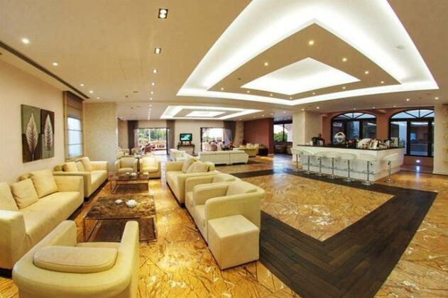 Utopia Resort & Spa - Photo4