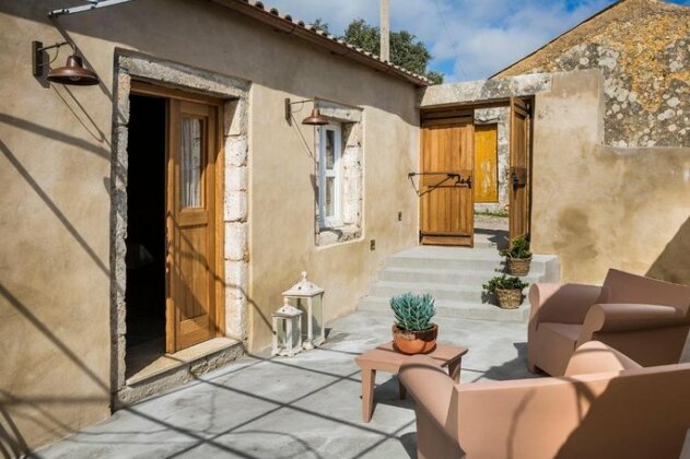 Villa Daniela - Saint Nikolas Retreat - Photo2