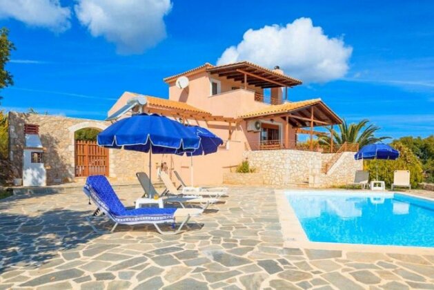 Villa Yeraki - Photo2