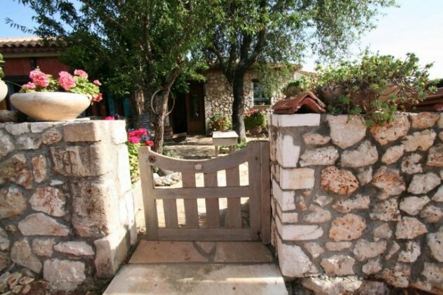 Vinieris Villas - Almond Cottage - Photo3
