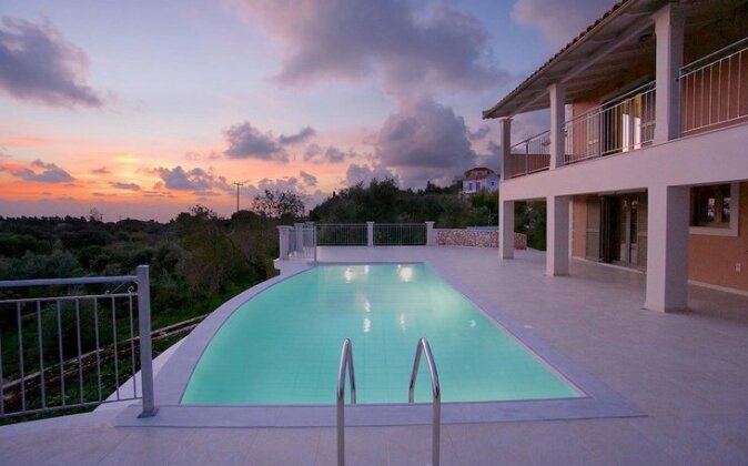 Vryonis Villa - Photo2