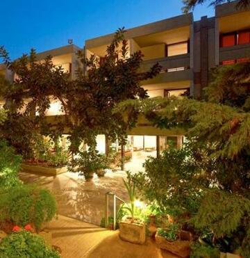 White Rocks Hotel and Bungalows