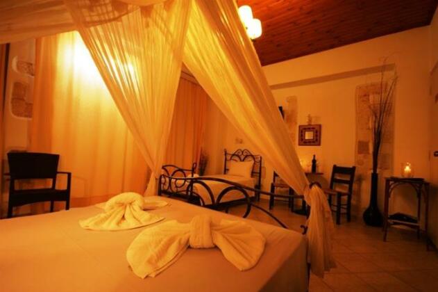 Artemi's Rooms - Photo2
