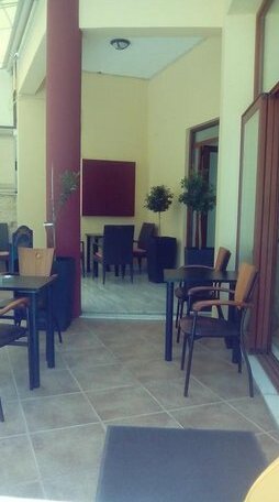 Constantino's Studios - Photo3