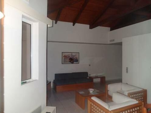 Creta Elena - Photo4