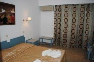 Delfina Beach - Photo3