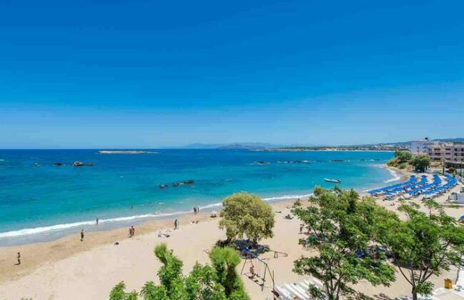 Elena Beach - Photo3