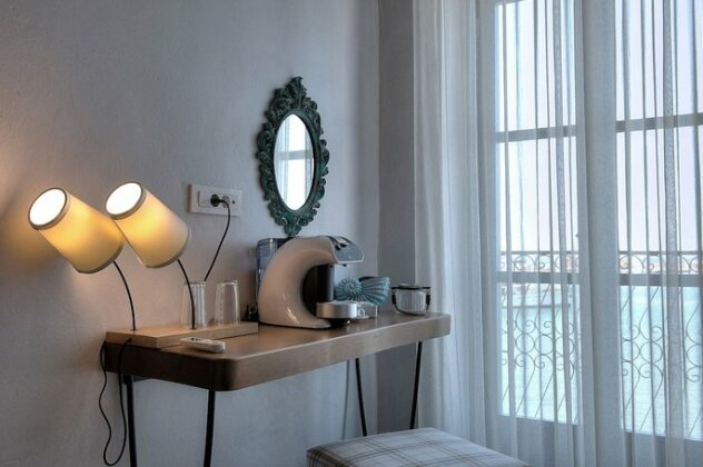 Elia Zampeliou - Photo5