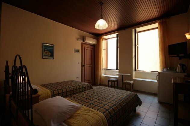 Helena Hotel Chania - Photo4