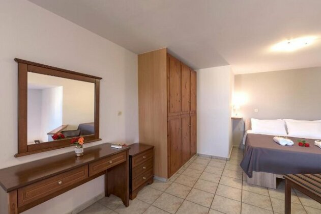 Hra & Athena Maisonette - Photo2
