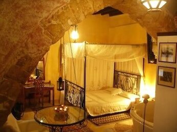 Ifigenia Luxury Suites - Photo3