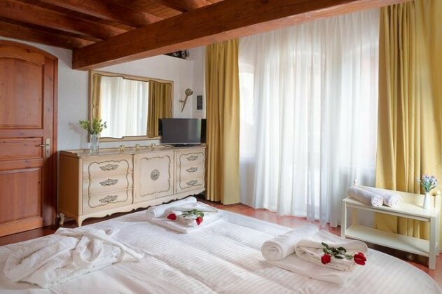 Kastro Estate - Photo5