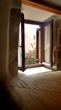 Kostanna House - Photo2