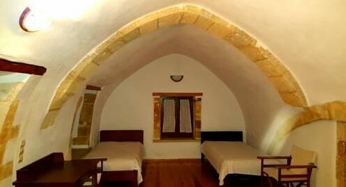 Kostanna House - Photo3