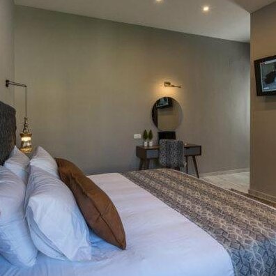 Minaret Suites and Apartments - Photo3