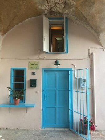 Monastery House in Old City - Photo2
