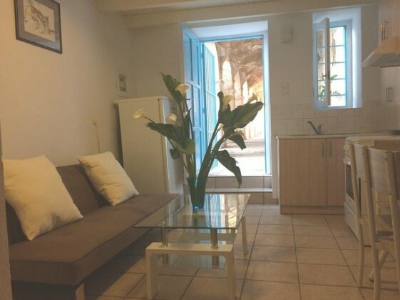 Monastery House in Old City - Photo3