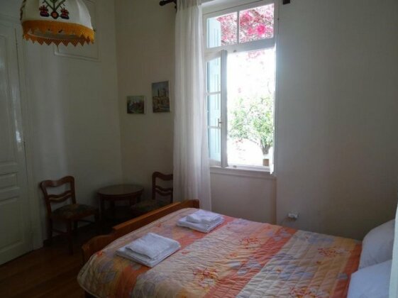 Neoclassical House - Photo3