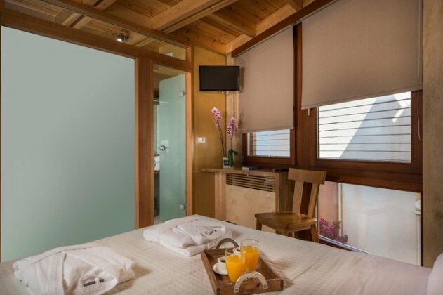 Neoria Houses - Photo5