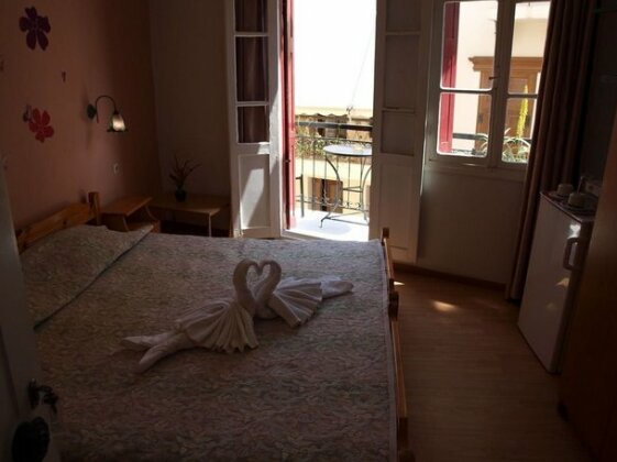 Talos Rooms - Photo2