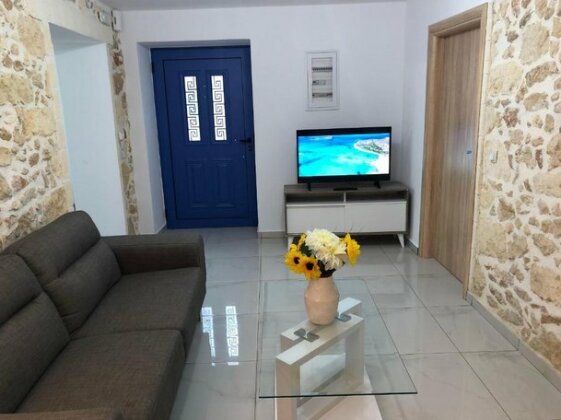 Wave Apartment Chania - Photo4
