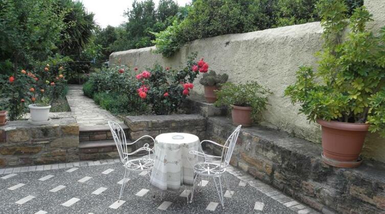 3 Margarites - Photo4