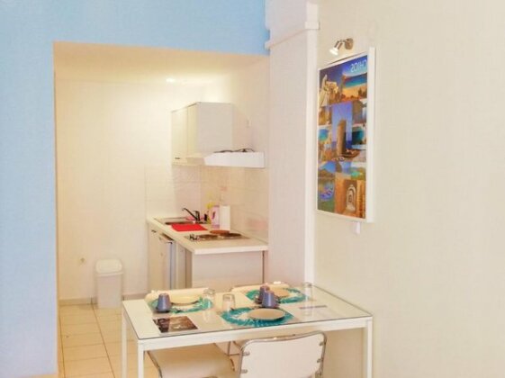Homely Studios - Photo3